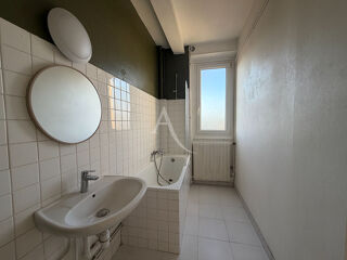  Appartement à louer 3 pièces 58 m²