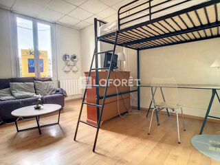  Appartement à louer 1 pièce 33 m²