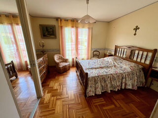  Appartement  vendre 8 pices 179 m