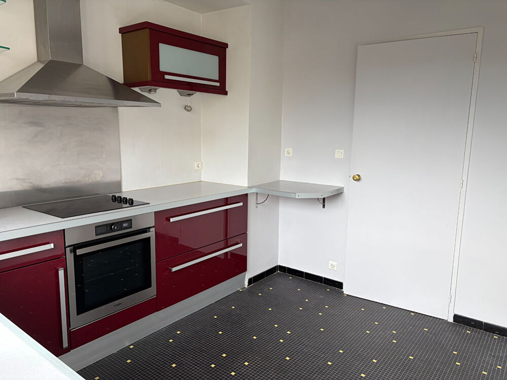 Location Appartement A louer - Appartement T3 avec balcon, place de parking et cave - Angers Sud Angers