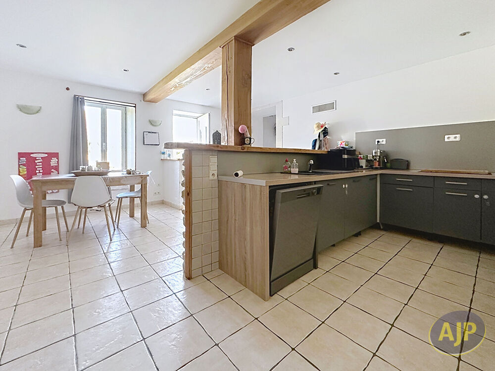 Maison Echebrune 5 pièce(s) 116 m2