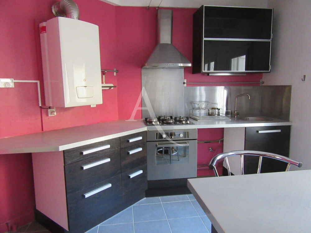 Location Maison Maison Cognac de 71m² 2 chambres, cour, hyper centre Cognac