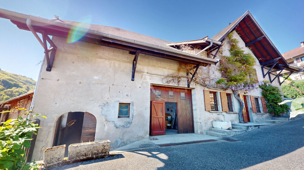 Maison Chilly 5 pièce(s) 114.39 m² Hab (463 m2 au sol).