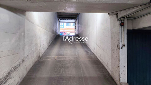  Parking / Garage � louer 