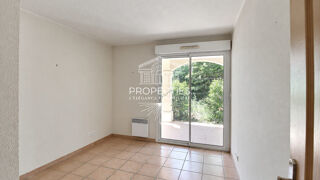 Vente Appartement LE LAVANDOU -  CENTRE VILLE - T5 118 M² - REZ DE JARDIN 365M² - GARAGE Le lavandou