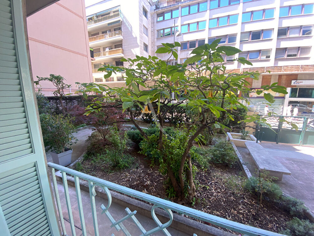 Location Appartement STUDIO - RUE ALBERTI -  BAIL 9 MOIS Nice