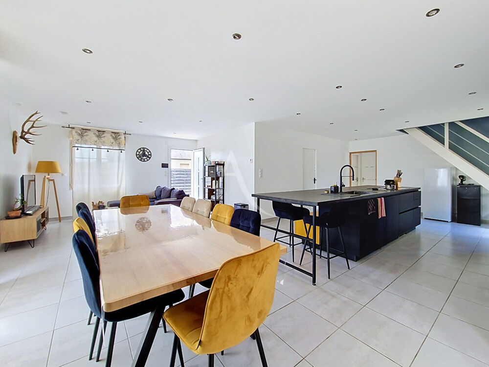Maison 5 pièces 102 m² · à Doue en Anjou · 102 m² · 244 700 €