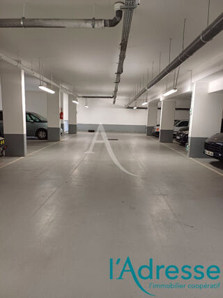  Parking / Garage  vendre 1 pice 15 m