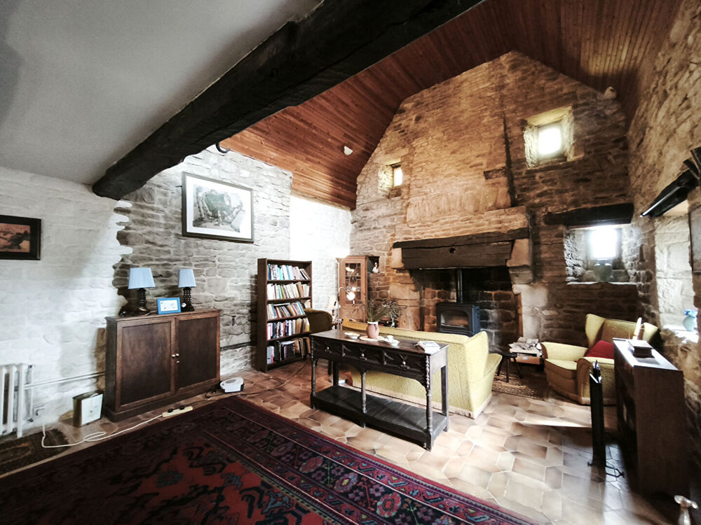Vente Maison MORBIHAN, Langonnet , 4 chambres plus un studio, de magnifiques jardins, des dépendances Langonnet
