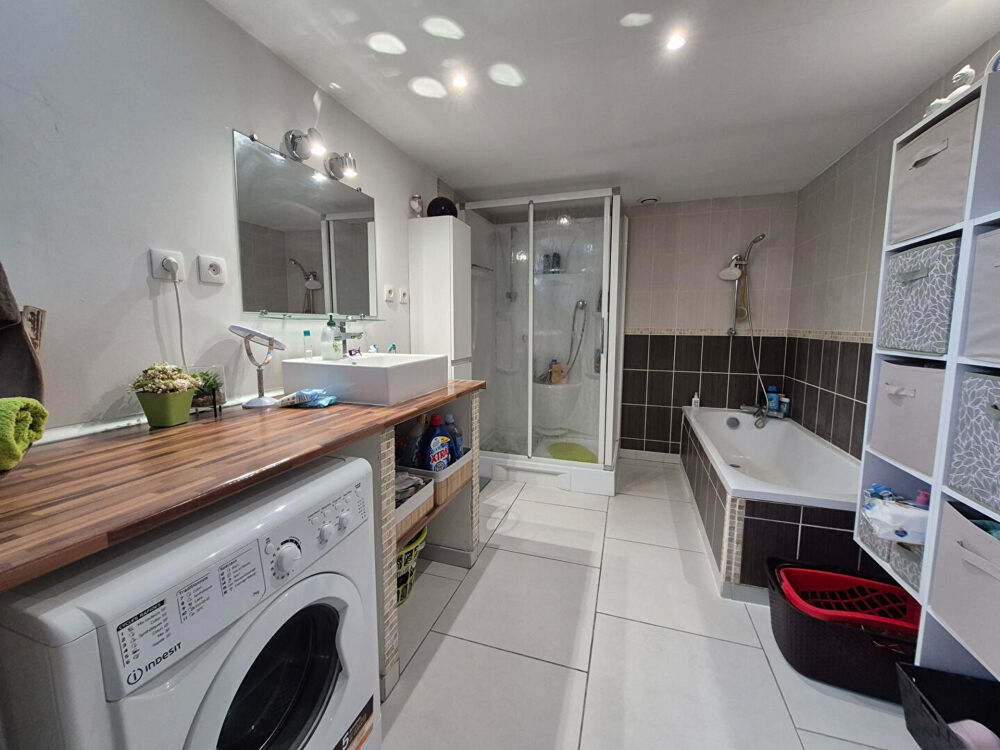 Vente Maison Maison  5 pièce(s) 117.29 m2 Denain
