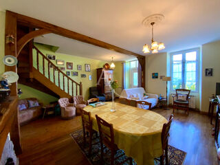  Maison � vendre 10 pi�ces 260 m�