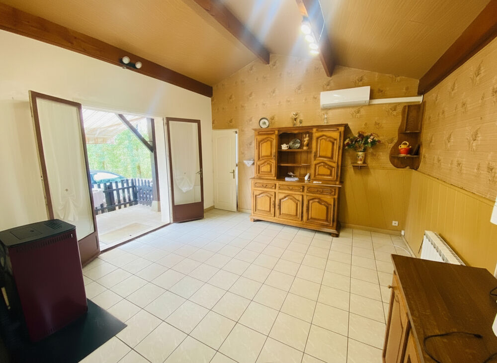 Vente Maison Maison de plein-pied un hectare de terrain St Géry Vers Saint gery vers