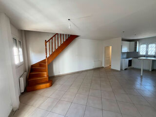 Appartement à louer 3 pièces 62 m²