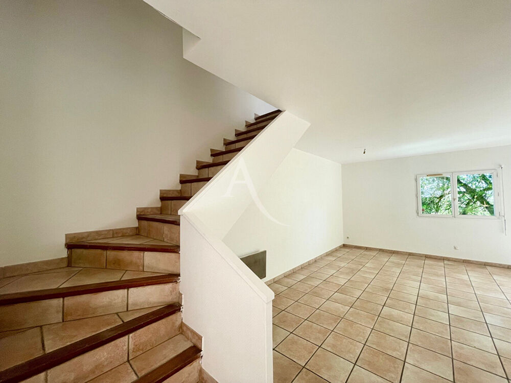 Vente Maison Maison  T3 avec jardin proche L'Isle Jourdain L isle jourdain