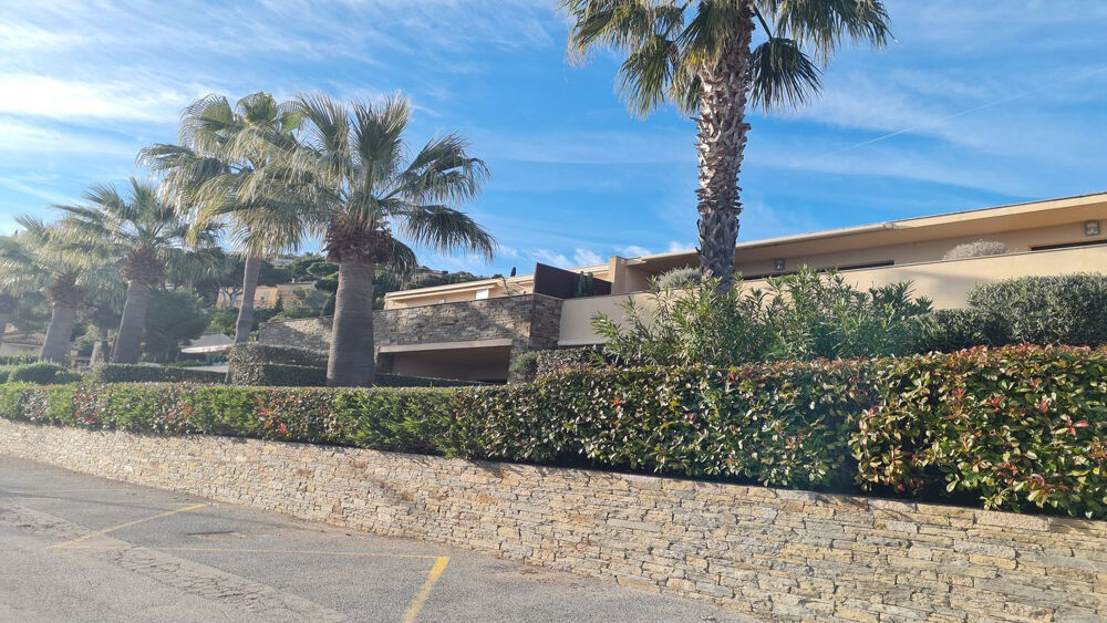 LES ISSAMBRES APPARTEMENT 3 PIÈCES AVEC VUE MER PANORAMIQUE