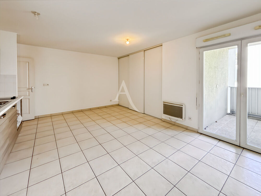 Location Appartement STUDIO LOCATION NON MEUBLEE A L ANNEE - ANTIBES (06600) Antibes