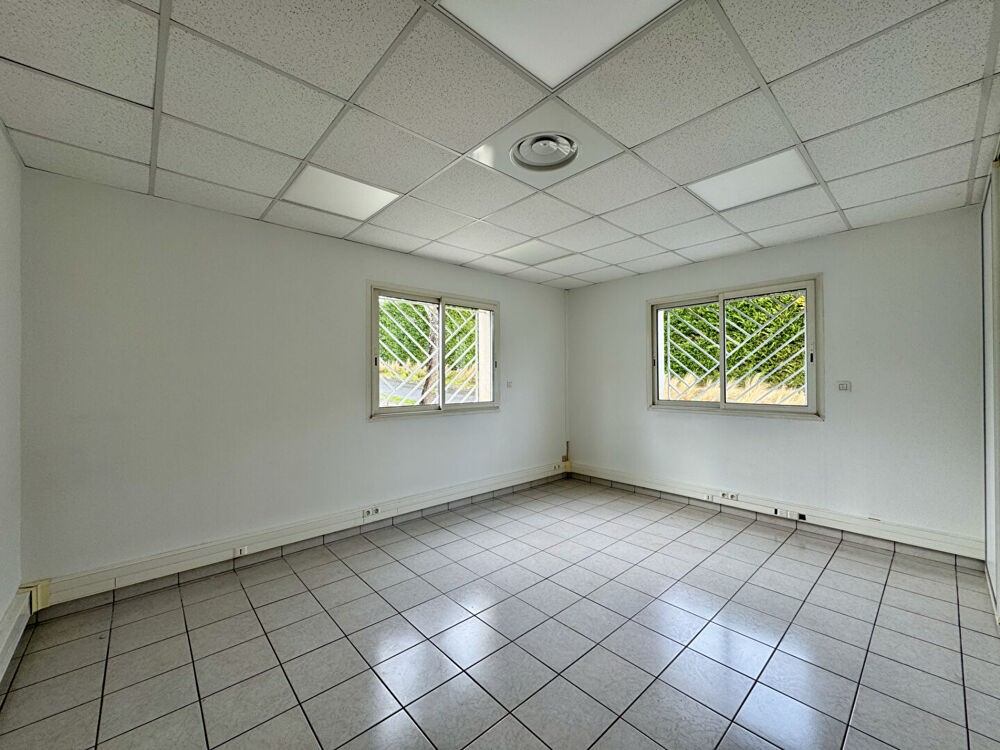   BUREAUX 104 m² - ZONE THIBAULT / MONLONG - 7 PARKINGS Toulouse