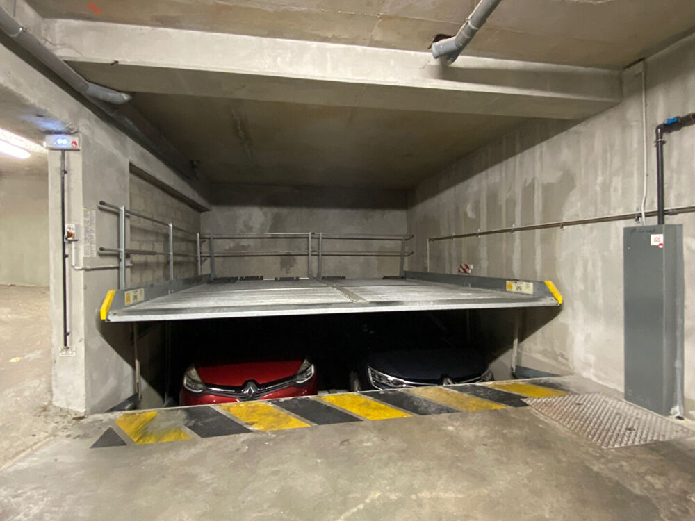 Vente Parking/Garage LYON 3ème - EMPLACEMENT DE PARKING PRIVATIF ? SECTEUR MAISONS NEUVES Lyon 3