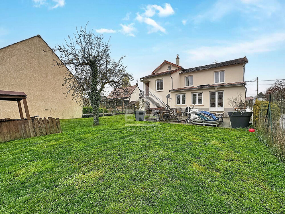 Maison familiale 6 pièces de 148 m², emplacement idéal à deux pas de la gare