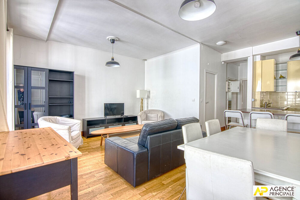 Vente Appartement Versailles Notre-Dame Appartement en duplex de 4 pièces 79.78 m²  au sol situé aux 3ème et 4ème étages Versailles