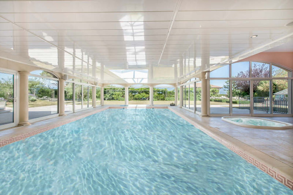 PROPRIETE de 750m² à MESSERY - Vue lac