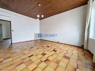  Maison  vendre 5 pices 570 m