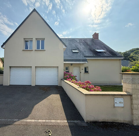   EXCLUSIVITE - LION-SUR-MER - maison de 6 chambres Maison - 8 pièce(s) - 181 m²