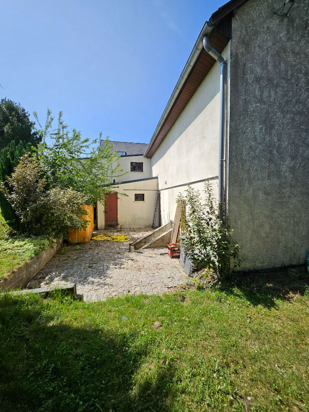 Maison - 215 m² - 8 pièces