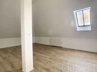  Appartement à louer 2 pièces 47 m²