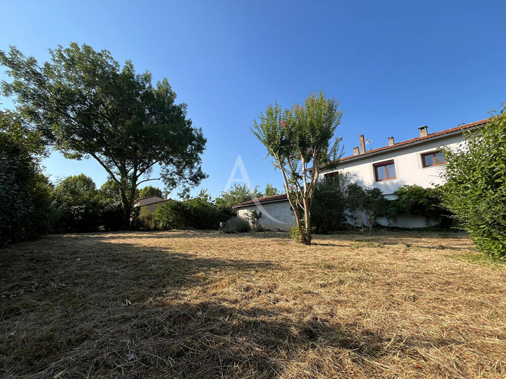 Grande maison de 195m² avec 3 chambres sur la commune de Couffouleux !