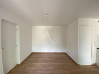  Appartement à louer 1 pièce 17 m²