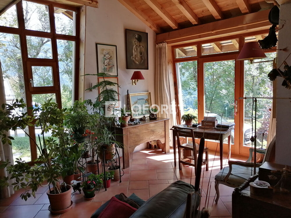 Maison 5 pièces 150 m² · à Les Chapelles · 150 m² · 950 000 €