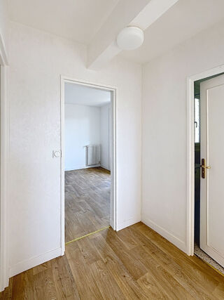  Appartement à louer 3 pièces 58 m²