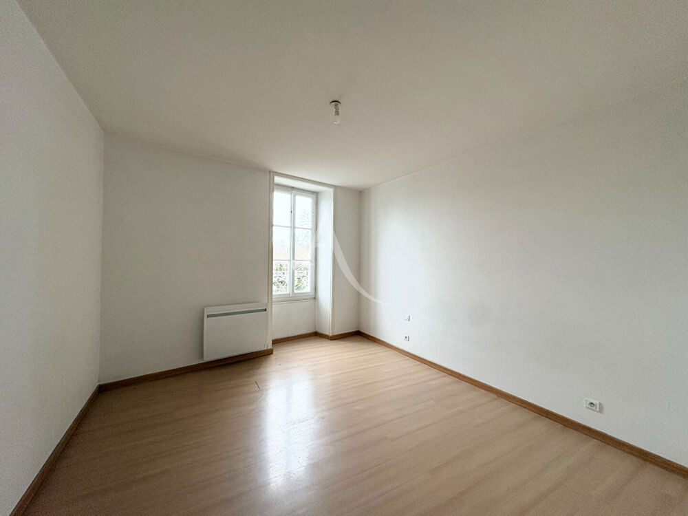 Maison - 2 logements (70m²) - Nalliers - 142m²