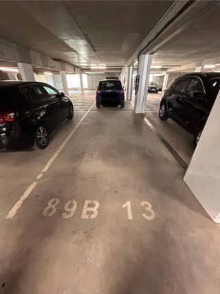  Parking / Garage � louer 