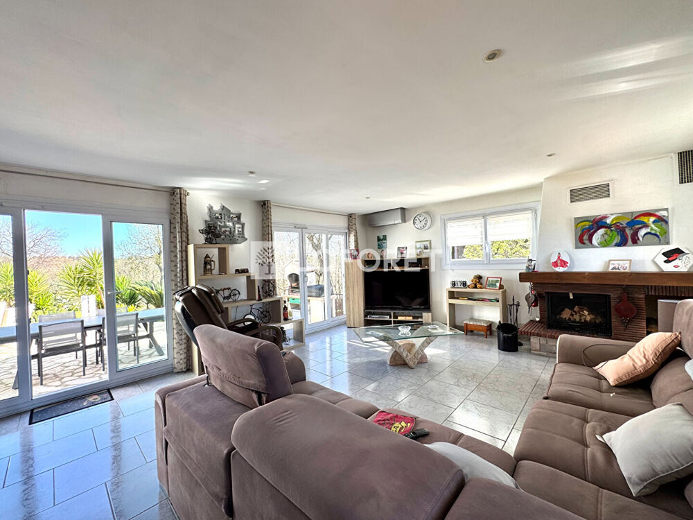 Maison Ortaffa 7 pièce(s) 252 m2 , terrain de 3917 m² avec piscine