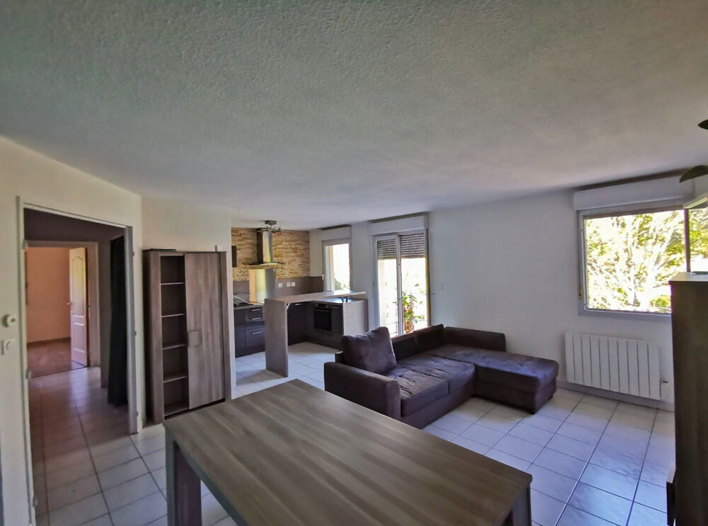 Appartement T3 de 62 m² situé à Avignon avec balcon et place de parking privative