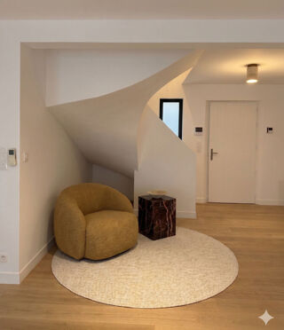  Maison à louer 5 pièces 163 m²