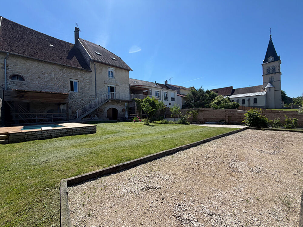Vente Maison Maison Lavigny 7 pièce(s) 148.83 m2 Lavigny