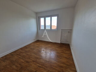  Appartement à louer 3 pièces 67 m²