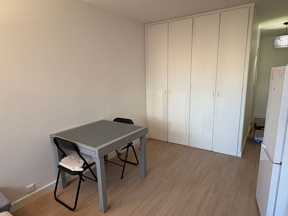 Location Appartement Appartement Courbevoie 1 pièce(s) 22 m2 Courbevoie