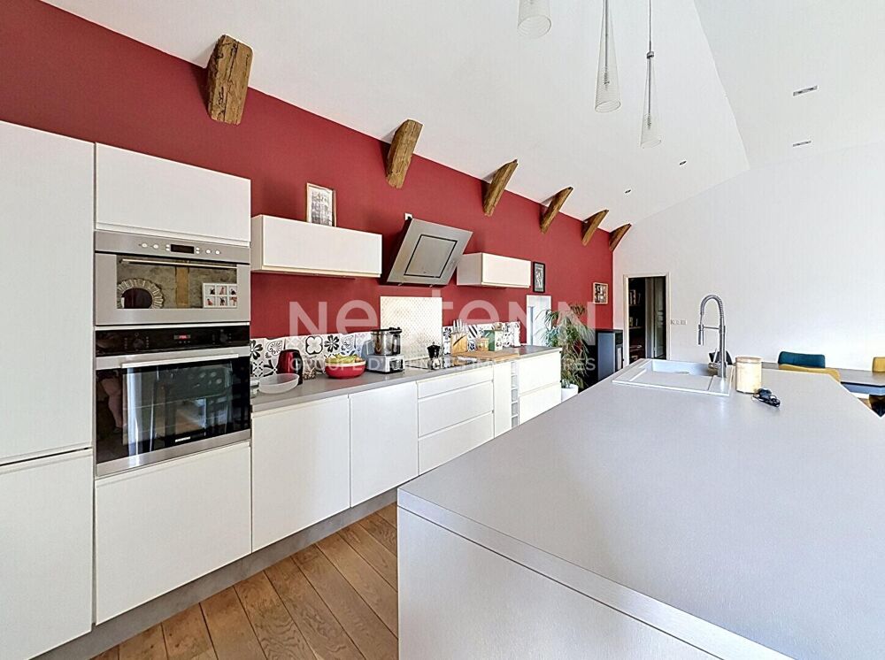 Vente Maison COUP DE COEUR GRAZAC ! Spacieux corps de ferme rénové d'environ 200 m2 et 1600 m2 de terrain Grazac