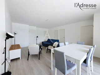  Appartement à louer 5 pièces 100 m² Puteaux