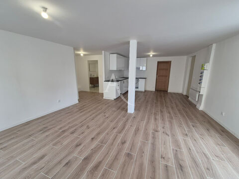   Maison de ville enti�rement r�nov�e / 4 chambres / Chevry-Cossigny centre Maison - 6 pi�ce(s) - 122 m�