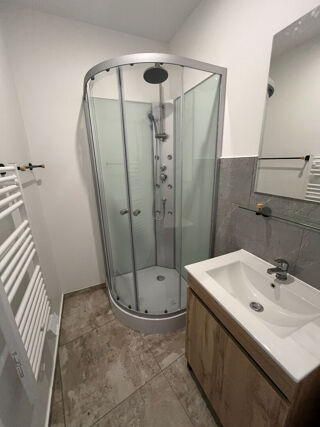  Appartement à louer 2 pièces 57 m²