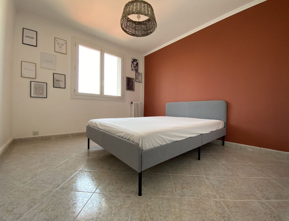 Location Appartement Appartement Marseille 13005 - T3 meublé et lumineux de 77.5m² Marseille 5