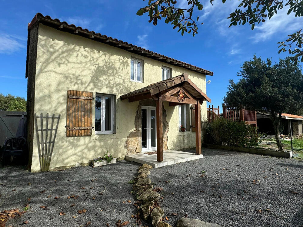 HAUTE VIENNE - Superbe maison de ville avec 9000m² de jardin et un gîte de 2 chambres entièrement rénové.