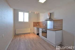  Appartement  louer 3 pices 82 m
