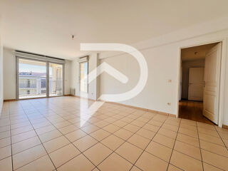  Appartement à louer 4 pièces 88 m² Reims