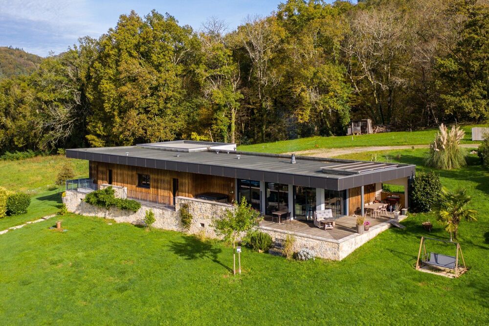 Vente Maison Maison d'architecte contemporaine avec vue, à Altillac (19120) Altillac